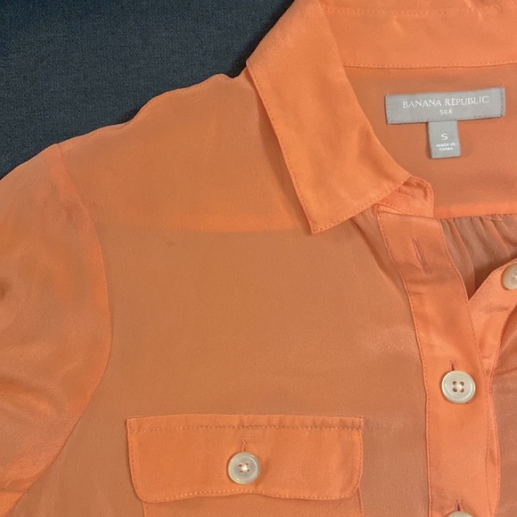 Banana Republic Casual Silk Buttoned Blouse - Picture 4 of 5